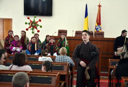 Понад 100 талановитих дітей Житомирщини відчули себе депутатами й отримали подарунки від Ігоря Гундича