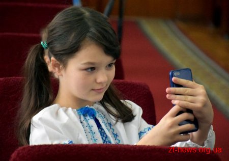 Понад 100 талановитих дітей Житомирщини відчули себе депутатами й отримали подарунки від Ігоря Гундича