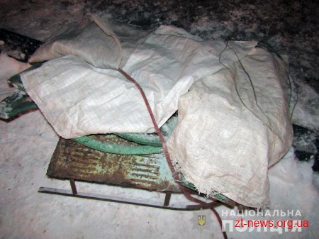 У Чуднові поліцейські викрили трьох жителів райцентру у крадіжці секцій огорожі
