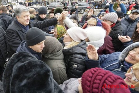 Близько 5 тисяч жителів області прийшли на представлення Томосу у Житомирі