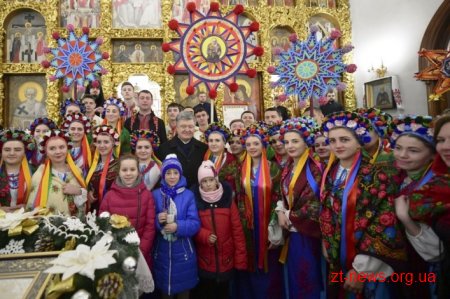 Близько 5 тисяч жителів області прийшли на представлення Томосу у Житомирі
