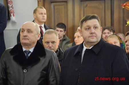 Близько 5 тисяч жителів області прийшли на представлення Томосу у Житомирі