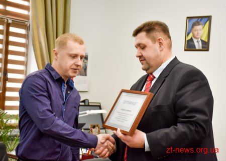 Ще три родини на Житомирщині отримали квартири у новобудовах