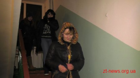 У Житомирі рятувальники та студенти відпрацювали порядок дій при виникненні пожежі у гуртожитку