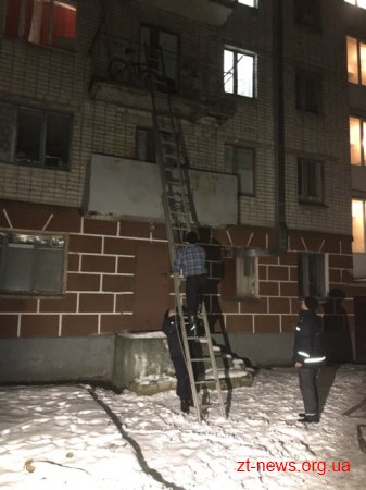 У Житомирі рятувальники та студенти відпрацювали порядок дій при виникненні пожежі у гуртожитку