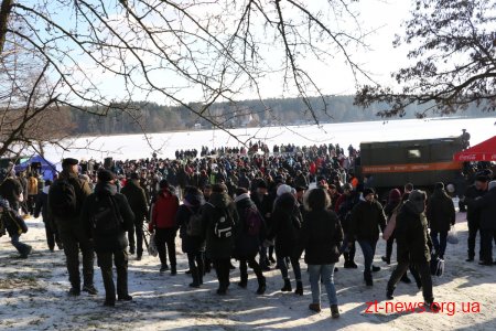 Як житомиряни святкували Водохреща у Гідропарку