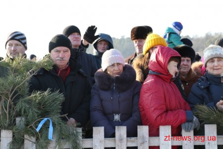 Як житомиряни святкували Водохреща у Гідропарку