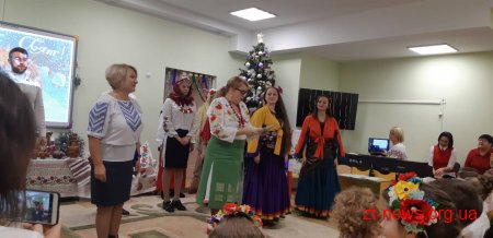 У дитячому садочку №58 відбулося родинне свято «Різдвяні візерунки»
