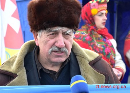 У День Соборності жителі Житомирщини та Рівненщини розгорнули 200-метровий прапор