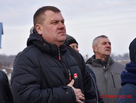 У День Соборності жителі Житомирщини та Рівненщини розгорнули 200-метровий прапор