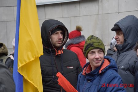 Сотні житомирян долучилися до створення «живого» ланцюга єдності