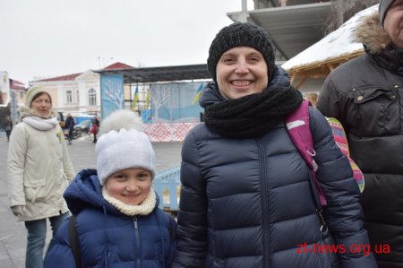 Сотні житомирян долучилися до створення «живого» ланцюга єдності