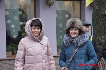 Сотні житомирян долучилися до створення «живого» ланцюга єдності