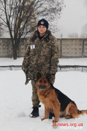 У Житомирі відбувся випуск поліцейських кінологів із 7 регіонів України та м. Києва