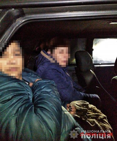 Поліцейські затримали шахрайку, яка «обміняла» пенсіонеру 11 тисяч гривень
