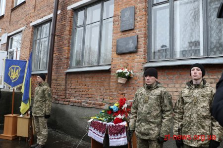 На фасаді житомирської школи №20 відкрили дві меморіальні дошки загиблим учасникам АТО