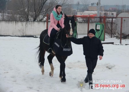 Вартові правопорядку Житомирщини познайомились з діяльністю кінної кавалерії поліції