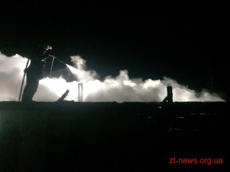 На Коростенщині через несправне пічне опалення загорівся дах будинку