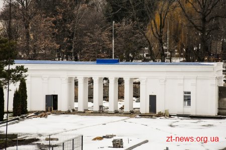 На стадіоні «Полісся» продовжують роботи над монтажем накриття