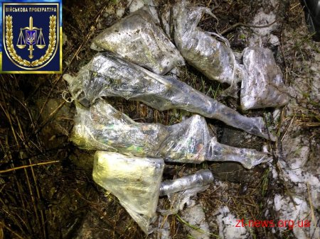 Військова прокуратура затримала групу реалізаторів бойової зброї, викраденої з військової частини