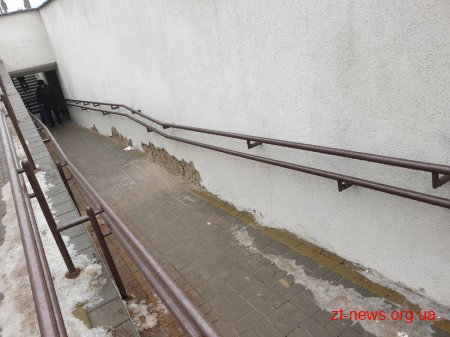 Реконструкцію пішохідного переходу на проспекті Миру у Житомирі закінчать у травні