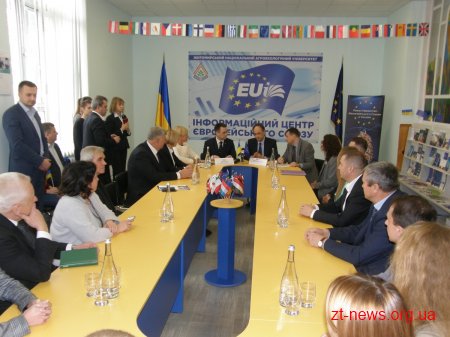 У Житомирі відкрили інформаційний центр ЄС