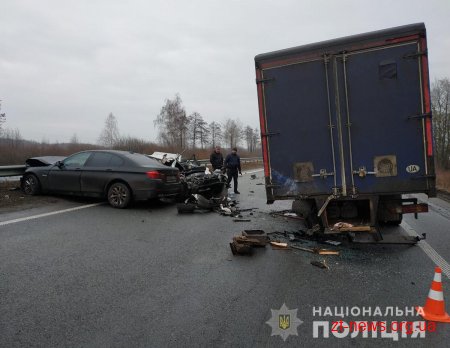 На трасі Київ-Чоп у Новоград-Волинському районі сталася подвійна ДТП