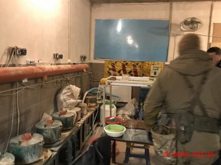 СБУ викрила діяльність підпільного промислового комплексу з обробки бурштину