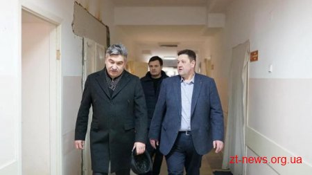 Ігор Гундич на вихідних перевірив хід робіт на об’єктах, які реконструюють у Житомирі
