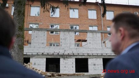 Ігор Гундич на вихідних перевірив хід робіт на об’єктах, які реконструюють у Житомирі