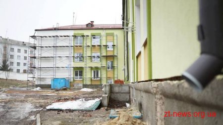 Ігор Гундич на вихідних перевірив хід робіт на об’єктах, які реконструюють у Житомирі