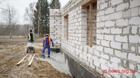 Ігор Гундич на вихідних перевірив хід робіт на об’єктах, які реконструюють у Житомирі