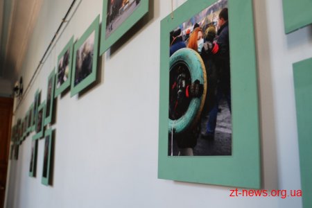 У Житомирі до Дня Героїв Небесної Сотні відкрили фотовиставку