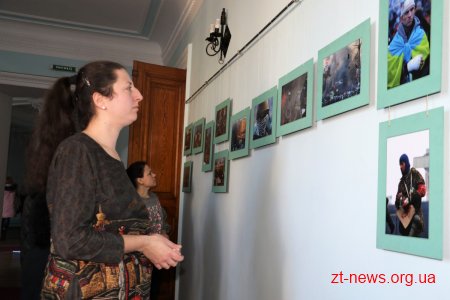 У Житомирі до Дня Героїв Небесної Сотні відкрили фотовиставку