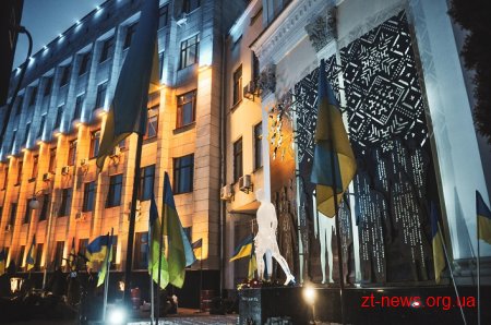 Сотні житомирян на майдані Корольова вшанували пам’ять Героїв Небесної Сотні