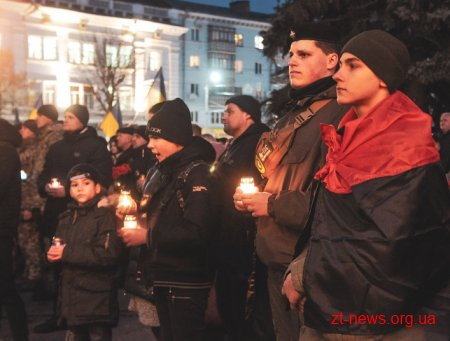 Сотні житомирян на майдані Корольова вшанували пам’ять Героїв Небесної Сотні