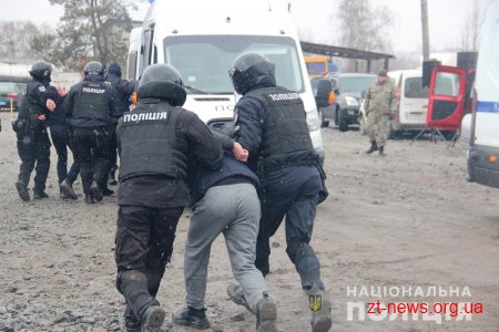 На Житомирщині поліцейські провели масштабні тактико-спеціальні навчання