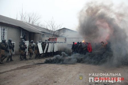 На Житомирщині поліцейські провели масштабні тактико-спеціальні навчання