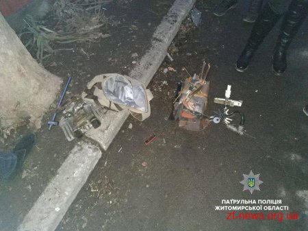 У Житомирі патрульні затримали чоловіків, в яких виявили відмички та металобрухт