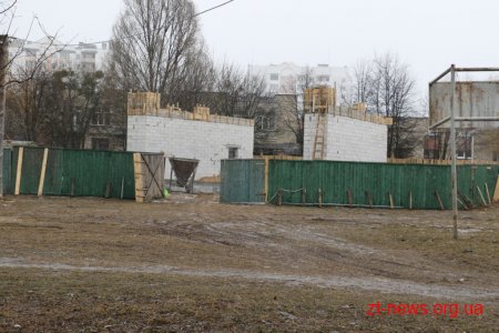 У Житомирі продовжується будівництво сучасного сценічного майданчику «Натхнення»
