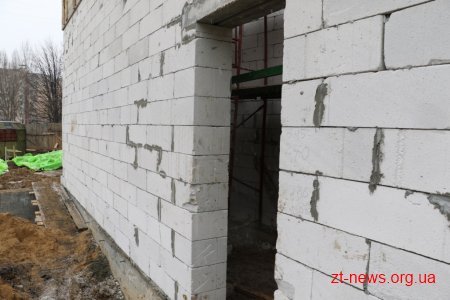 У Житомирі продовжується будівництво сучасного сценічного майданчику «Натхнення»