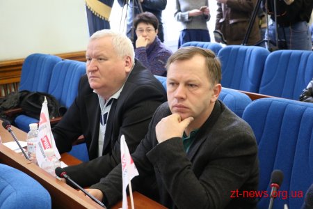 Депутати підтримали рішення про передачу двох однокімнатних квартир родинам військовослужбовців