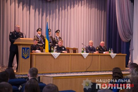 Житомирські поліцейські отримали дипломи правознавців у Національній академії внутрішніх справ
