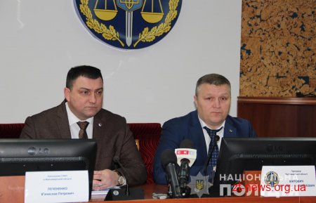 У Житомирі прокурор області та керівник ГУ Нацполіції провели спільний брифінг