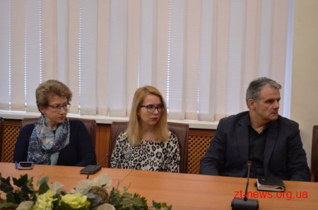 На 7 днів призупинено освітній процес у ЗОШ №28 Житомира через отруєння 11 дітей