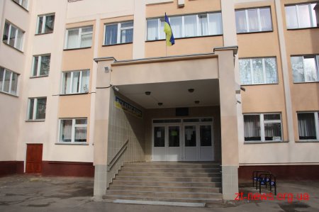 На 7 днів призупинено освітній процес у ЗОШ №28 Житомира через отруєння 11 дітей