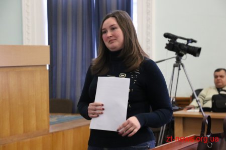 Батьки невакцинованих дітей прийшли до міської ради
