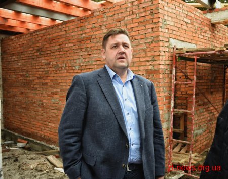 Ігор Гундич перевірив, як будують сільську амбулаторію у Краснопільській ОТГ
