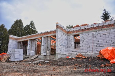 Ігор Гундич перевірив, як будують сільську амбулаторію у Краснопільській ОТГ