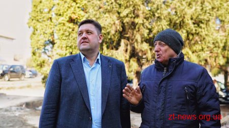 Ігор Гундич оглянув хід реконструкції СК «Динамо» у Радомишлі